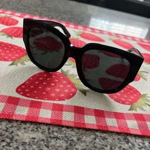 Gucci 55MM Square Sunglasses